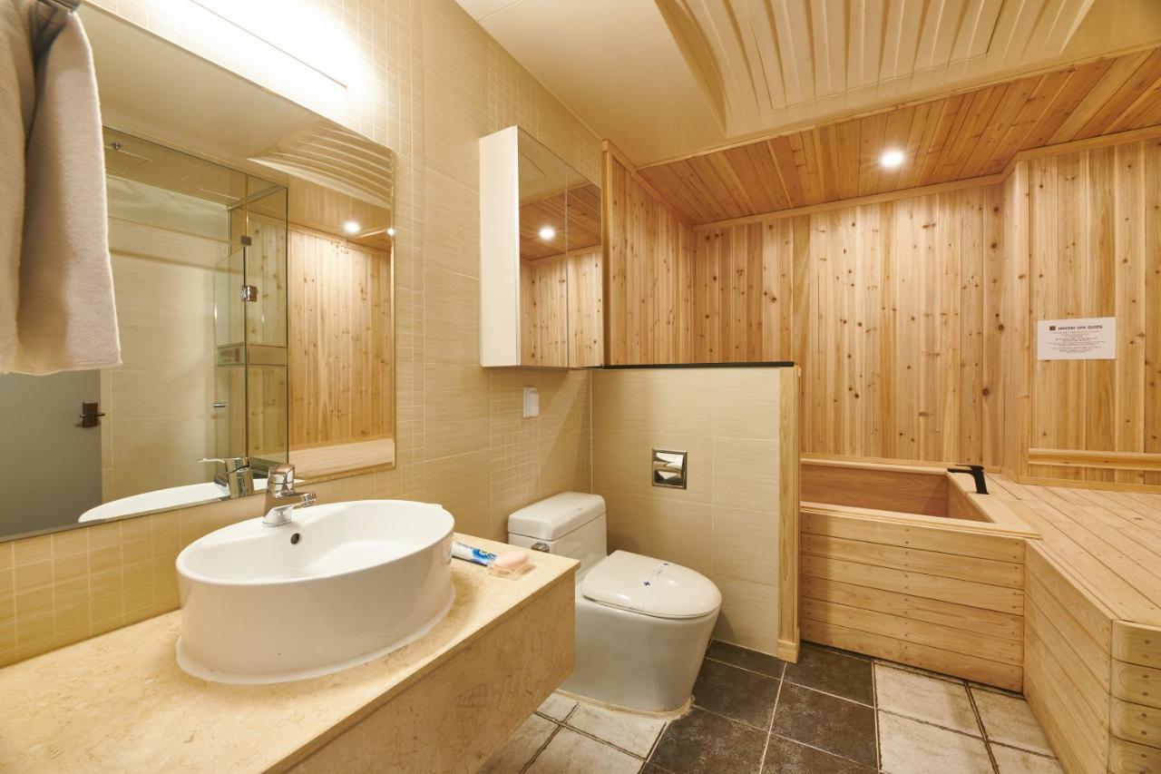 Aura Hotel Ансан Екстериор снимка