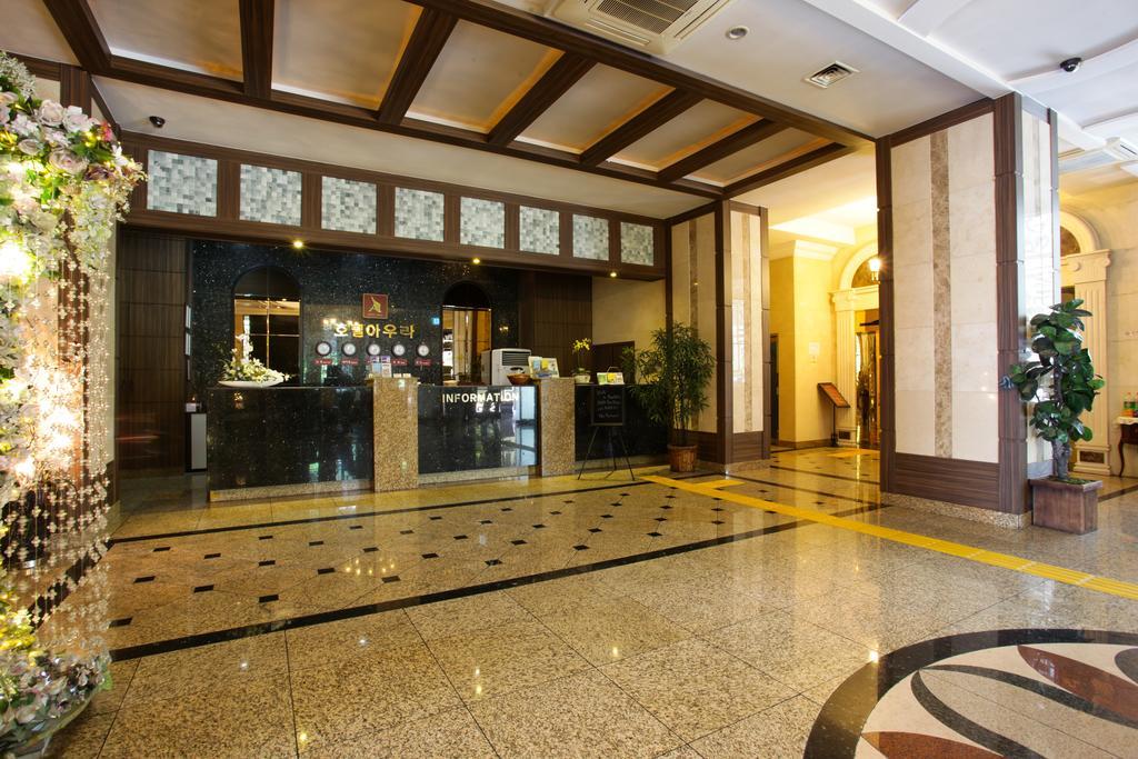 Aura Hotel Ансан Екстериор снимка