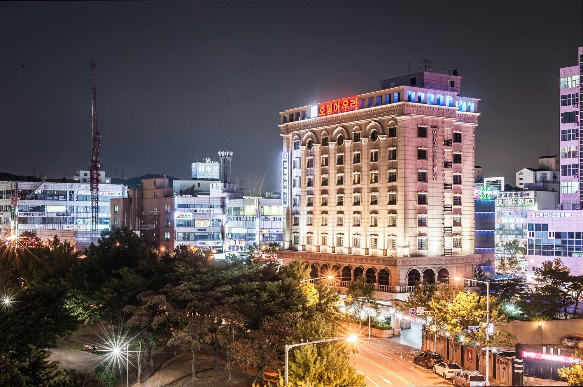 Aura Hotel Ансан Екстериор снимка