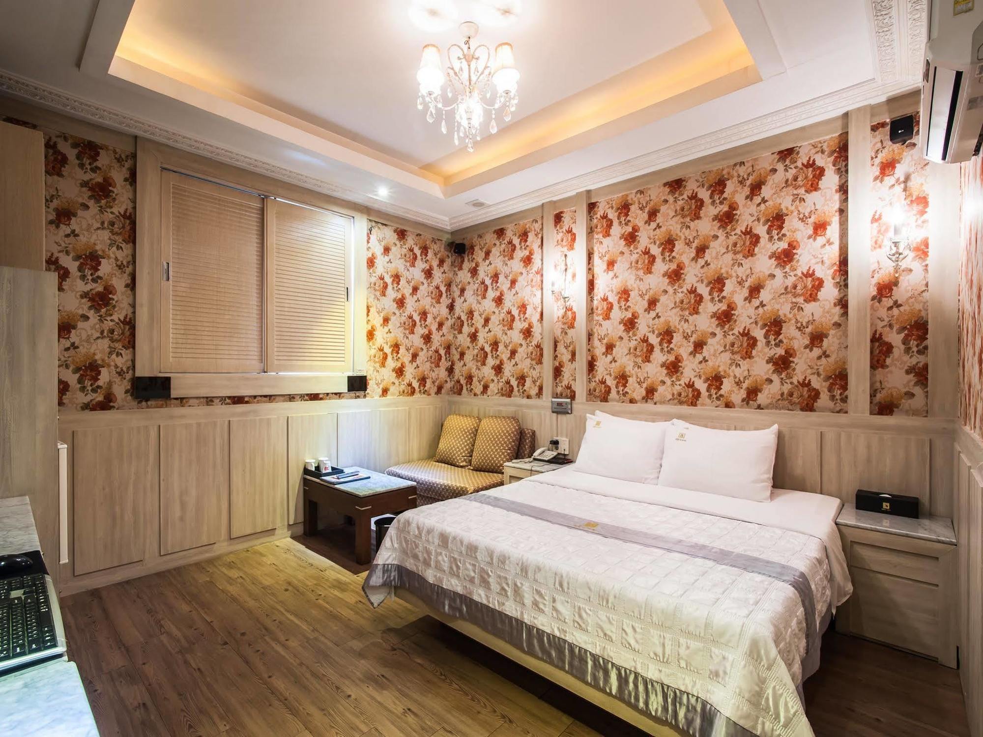 Aura Hotel Ансан Екстериор снимка