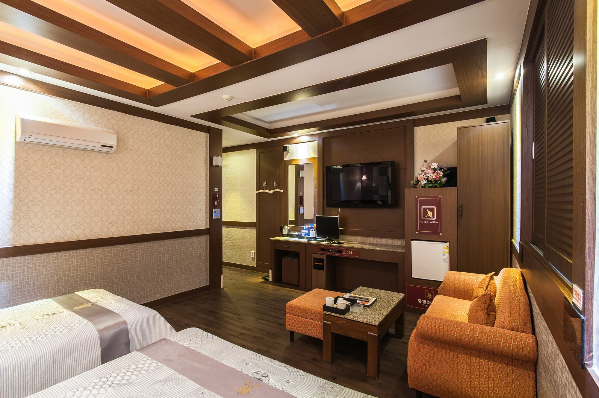 Aura Hotel Ансан Екстериор снимка